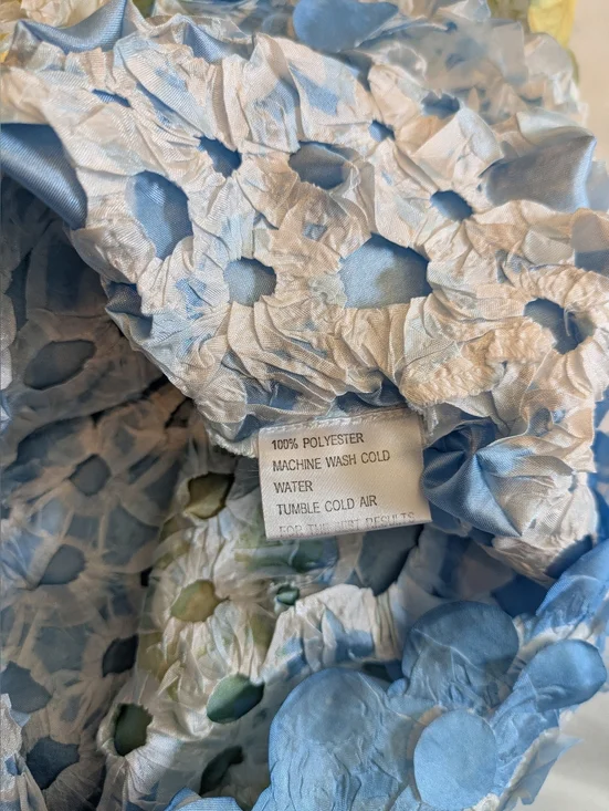 She's All That Blue Mosaic Top w/ Unique Bubble Fabric- One Size Fits Most - Picture 4 of 4